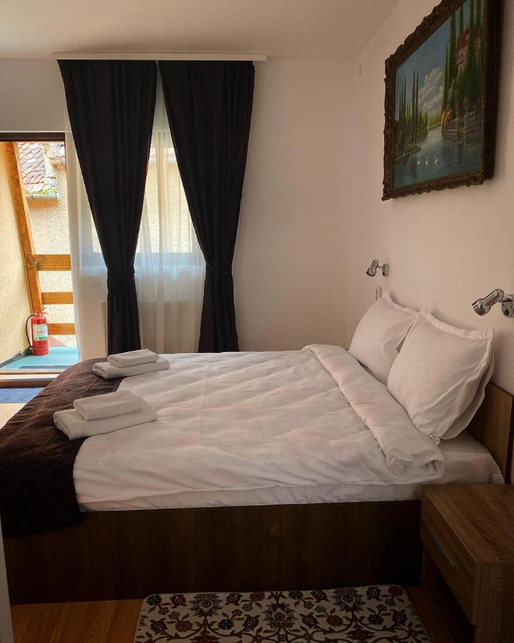 Ullysses Guest House Brasov Ngoại thất bức ảnh